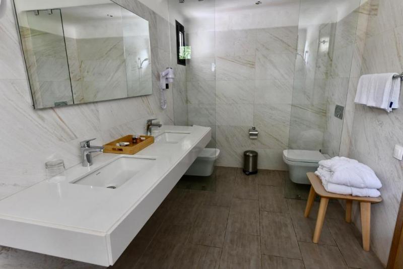 주니어 스위트, Kabila