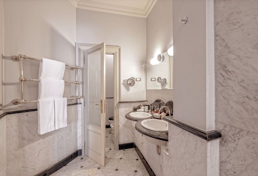 اتاق لوکس, Locarno