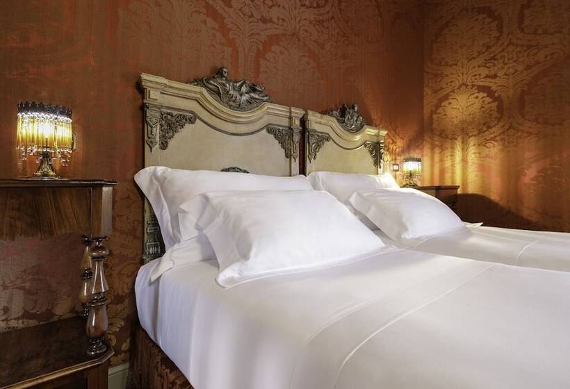 اتاق لوکس, Locarno