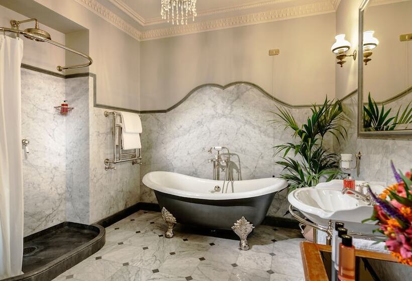 سوییت جونیور, Locarno