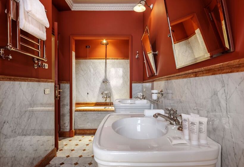 اتاق سوپریور, Locarno