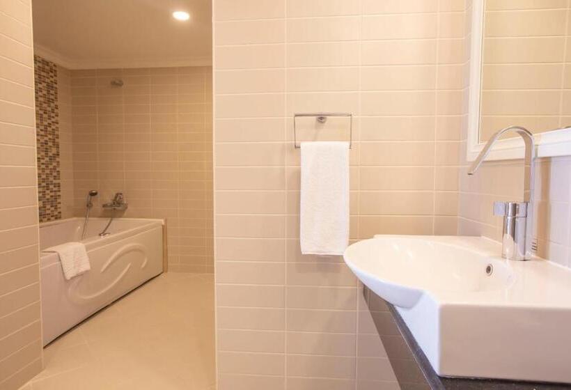 豪华房间带漩涡浴缸, Orange County Belek