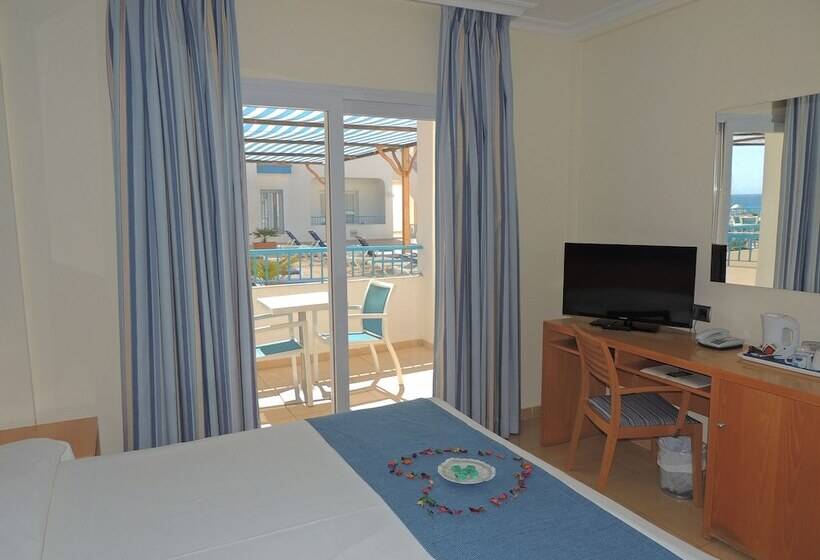 Номер Стандарт, Punta Del Cantal