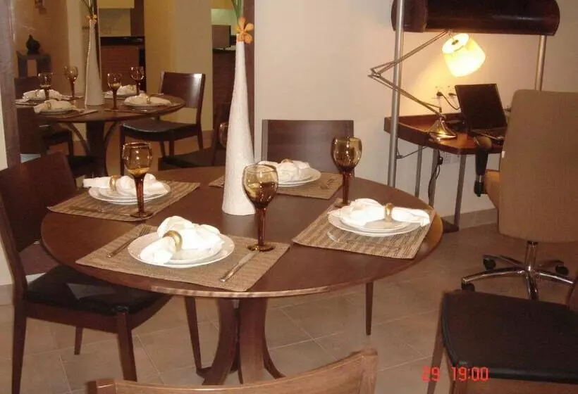 Executive-huoneisto 2 Makuuhuonetta, Somerset Chancellor Court Ho Chi Minh City