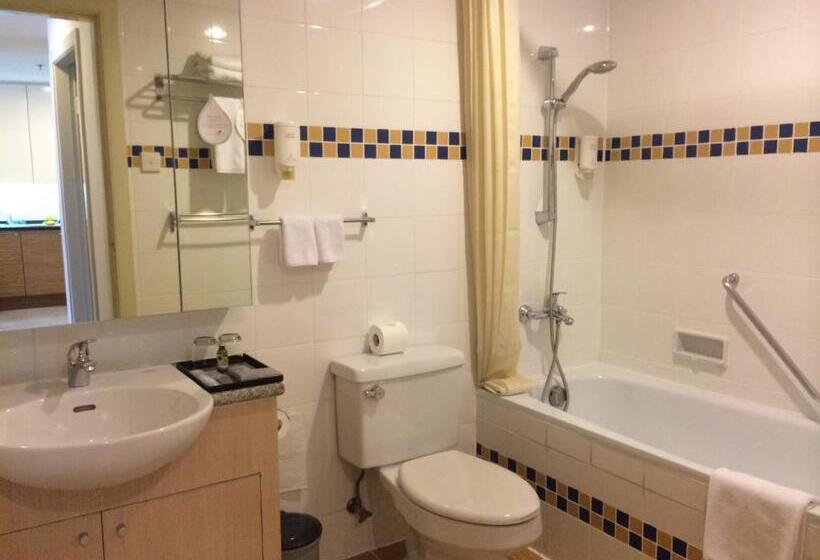 2 Bedroom Premium Apartment, Somerset Chancellor Court