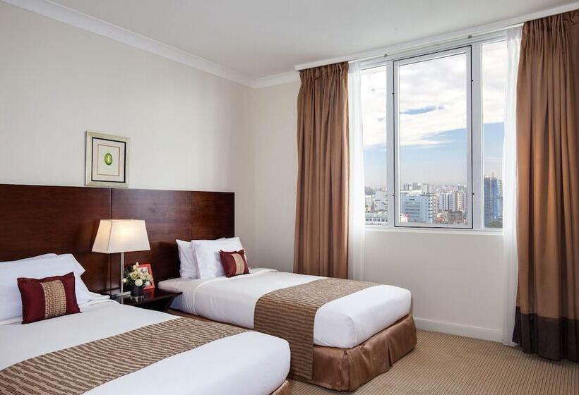 2 Bedroom Premium Apartment, Somerset Chancellor Court