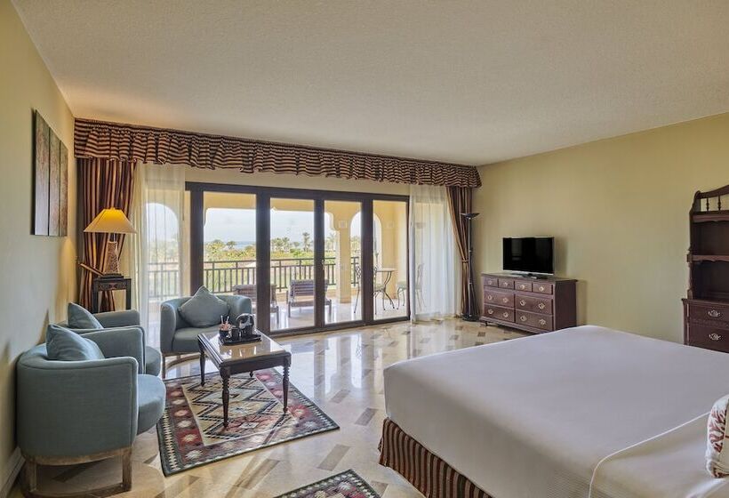 جناح جونيور, Steigenberger Aldau Beach