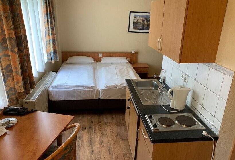 غرفة قياسية, Am Kurfuerstenplatz   Messe