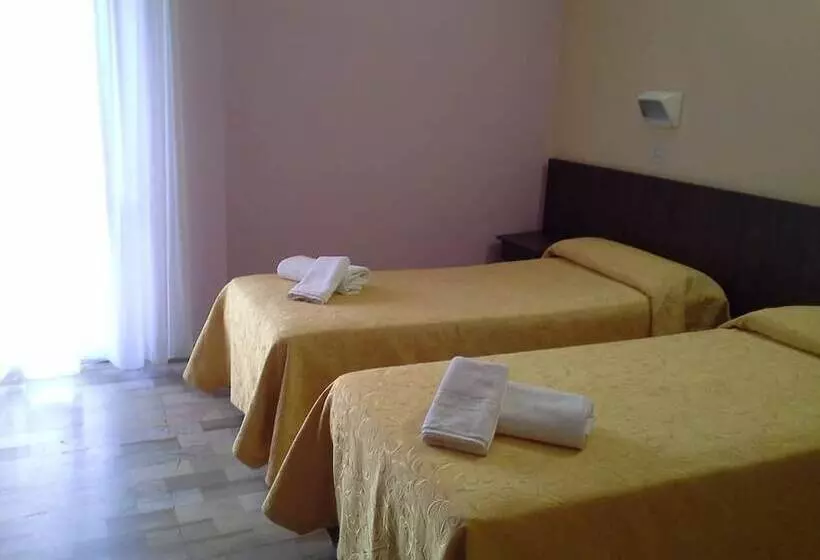 اتاق استاندارد یک نفره, Annetta