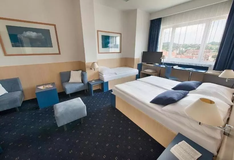 Comfort Kolmen Hengen Huone, Grand Litava Beroun