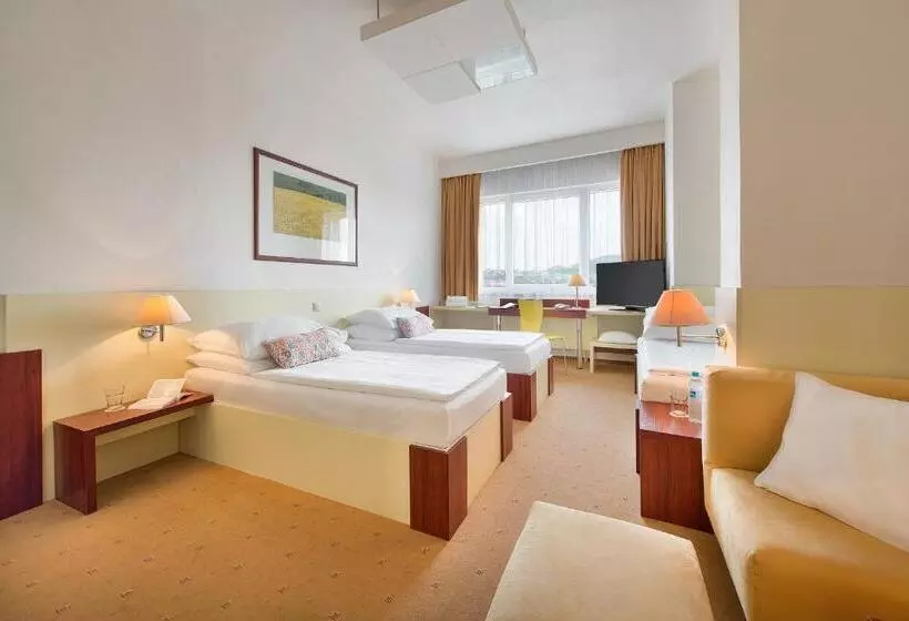 Comfort Kolmen Hengen Huone, Grand Litava Beroun