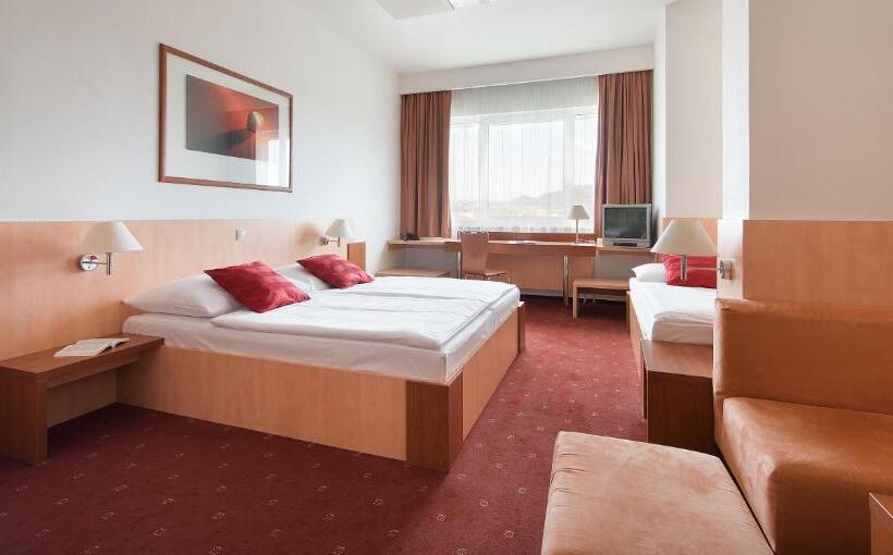 غرفة كومفورت ثلاثية, Grand Litava Beroun