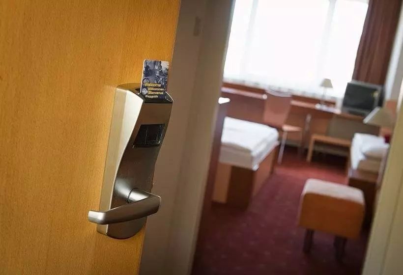 Comfort Kolmen Hengen Huone, Grand Litava Beroun