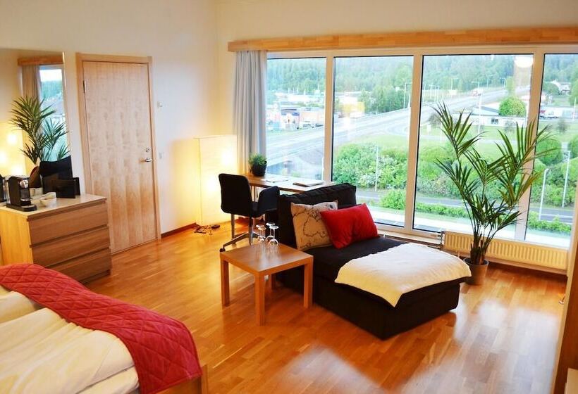 غرفة عائلية, L årjäng