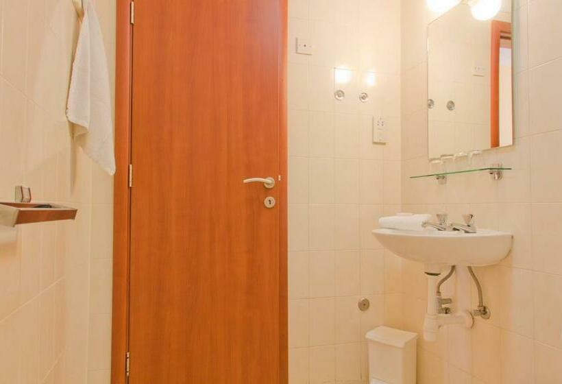 استودیوی استاندارد, Luna Holiday Complex