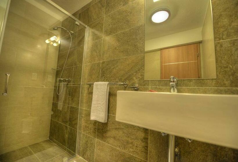 سوئیت پنت هاوس, Luna Holiday Complex