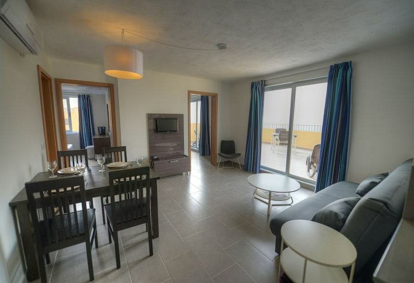 سوئیت پنت هاوس, Luna Holiday Complex