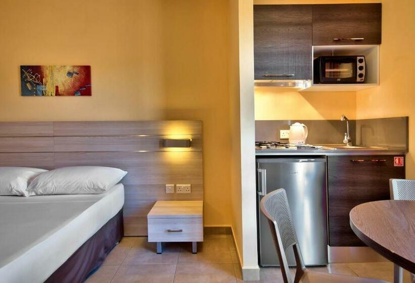 استودیوی استاندارد با چشم‌انداز دریا, Luna Holiday Complex