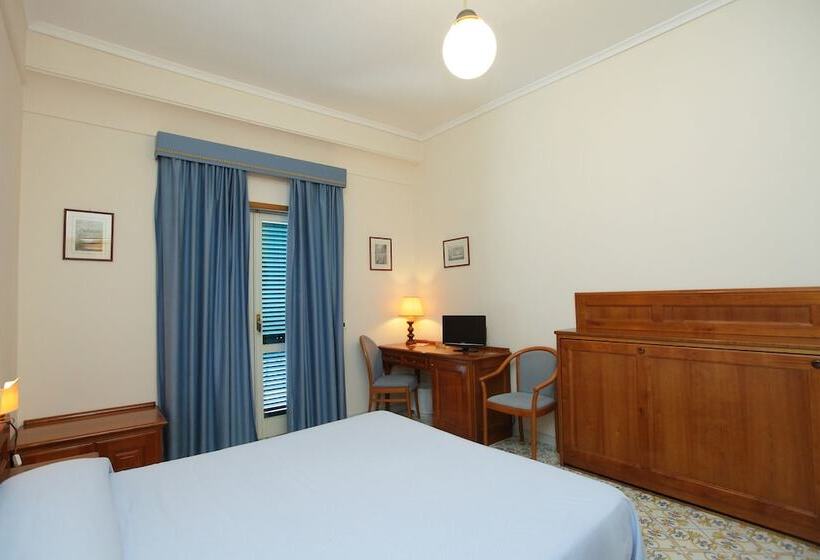 스탠다드 싱글 룸 싱글침대, Mega Mare