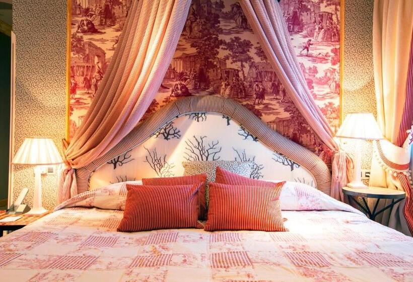 סוויטת ג'וניור, Pago De Cirsus