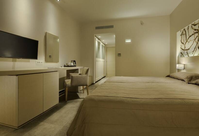 디럭스 룸, Platanista