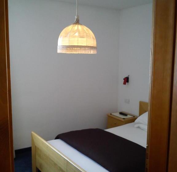 غرفة قياسية فردية, Regina Delle Dolomiti