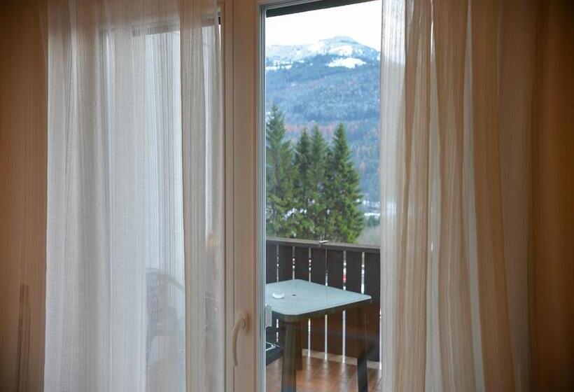 غرفة قياسية مزوَّدة بشُرفة, Regina Delle Dolomiti