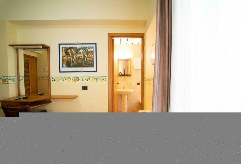 Номер Стандарт, San Pietro