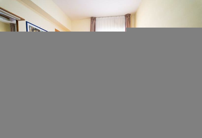 Номер Стандарт, San Pietro