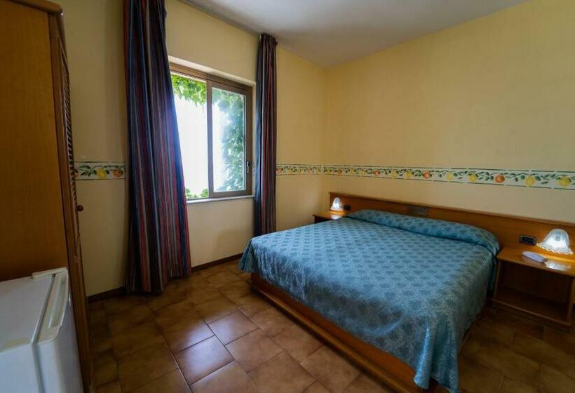 Номер Economy, San Pietro