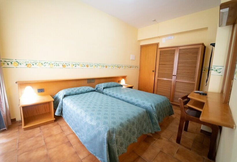 Номер Economy, San Pietro