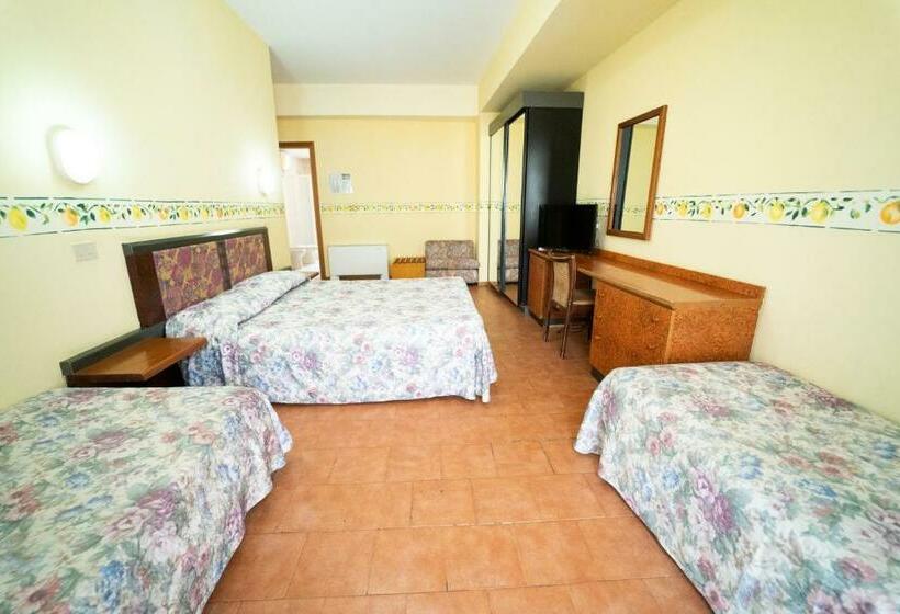 Четырехместный Номер Стандарт, San Pietro