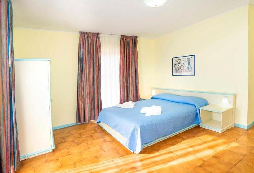 Номер Стандарт с Балконом, San Pietro