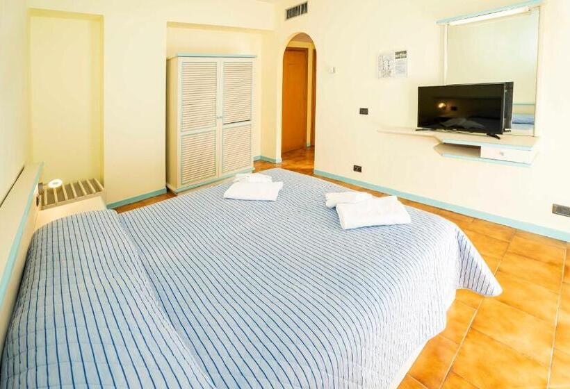 Номер Стандарт с Балконом, San Pietro