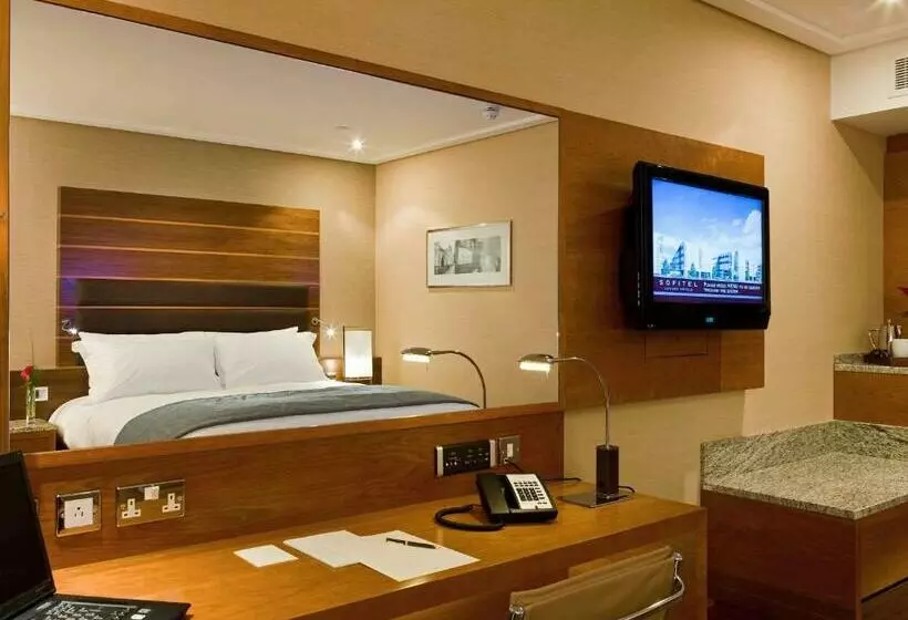 اتاق کلاسیک با تخت دوبل, Sofitel London Heathrow