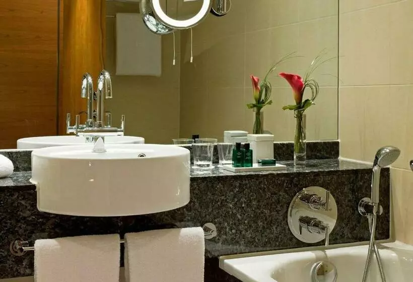 سوییت پرستیژ, Sofitel London Heathrow