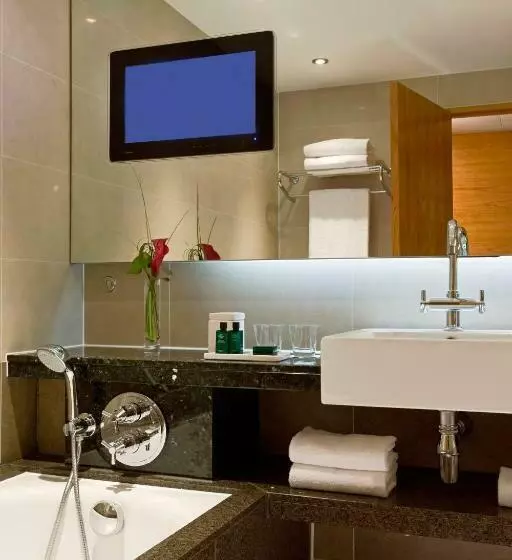 اتاق لوکس با تخت بزرگ, Sofitel London Heathrow