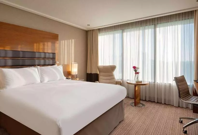 اتاق کلاسیک با تخت دوبل, Sofitel London Heathrow