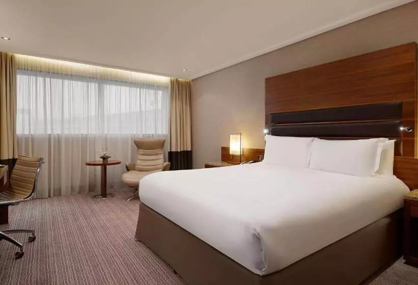 اتاق لوکس با تخت بزرگ, Sofitel London Heathrow