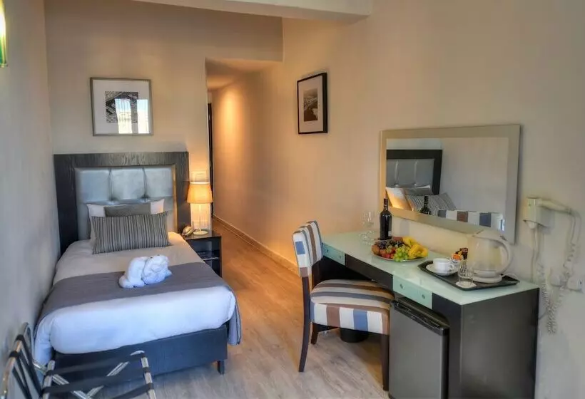 Standard Single Room Sea View