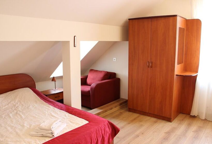 اتاق خانوادگی, Villa Severin