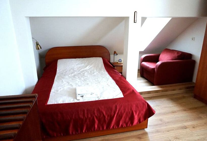 اتاق خانوادگی, Villa Severin