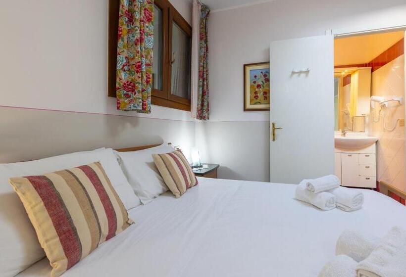 غرفة قياسية ثلاثية, Villa Vacanze Paradiso