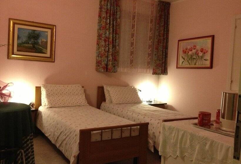 غرفة قياسية ثلاثية, Villa Vacanze Paradiso