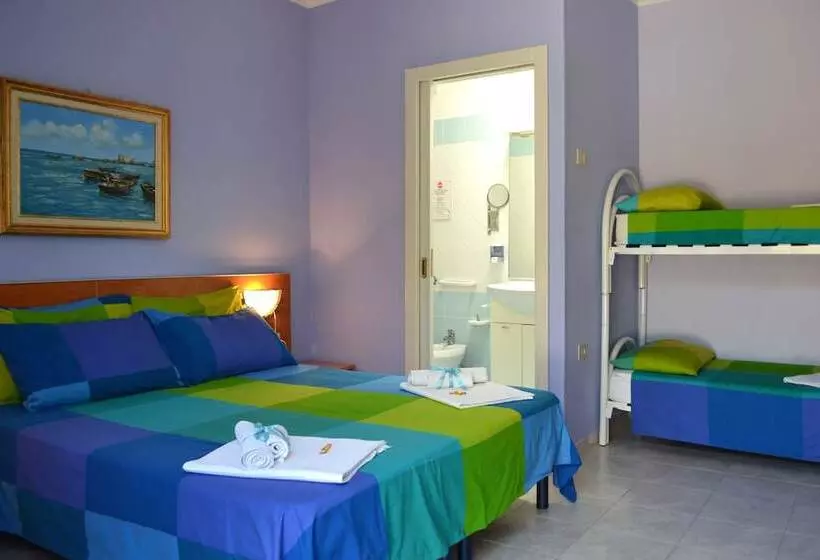 Standard Neljän Hengen Huone, Villa Vacanze Paradiso