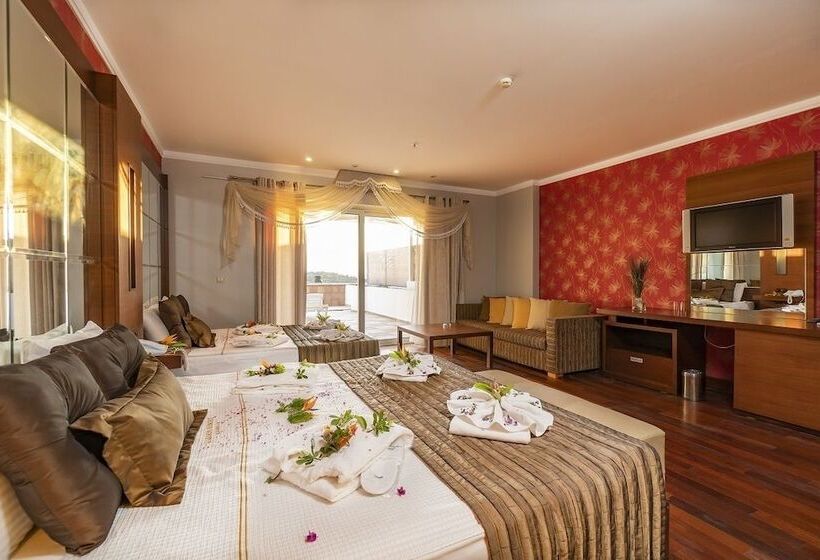 Люкс с Террасой, Maira Deluxe Resort Hotel Bodrum