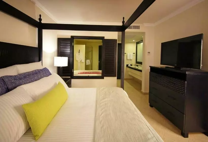 سوئیت جونیور کلوب با چشم‌انداز دریا, Dreams Playa Bonita All Inclusive