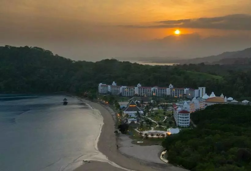 سوئیت جونیور کلوب با چشم‌انداز دریا, Dreams Playa Bonita All Inclusive