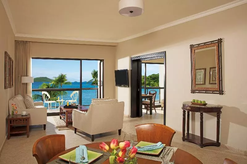 سوئیت جونیور کلوب با چشم‌انداز دریا, Dreams Playa Bonita All Inclusive