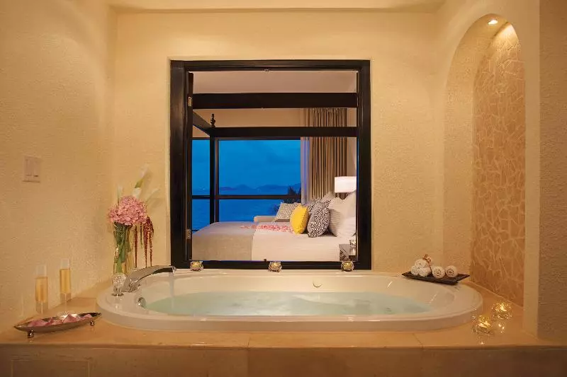 سوئیت جونیور کلوب با چشم‌انداز دریا, Dreams Playa Bonita All Inclusive